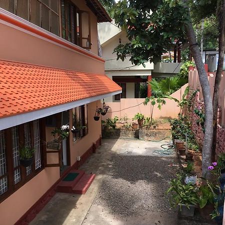 Indira Guesthouse 코발람비치 외부 사진
