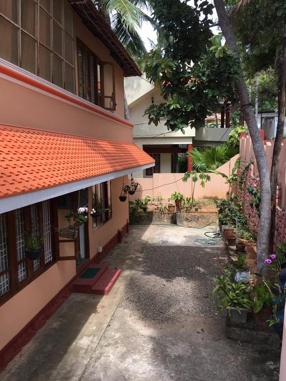 Indira Guesthouse 코발람비치 외부 사진